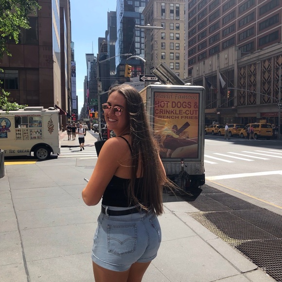 Meet your Posher, Erika - Picture 3 of 6